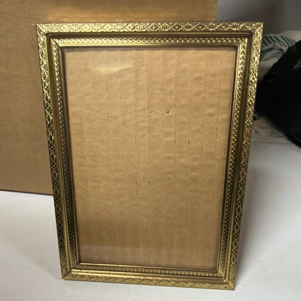 Elegant 5x7 Gold Picture Frame